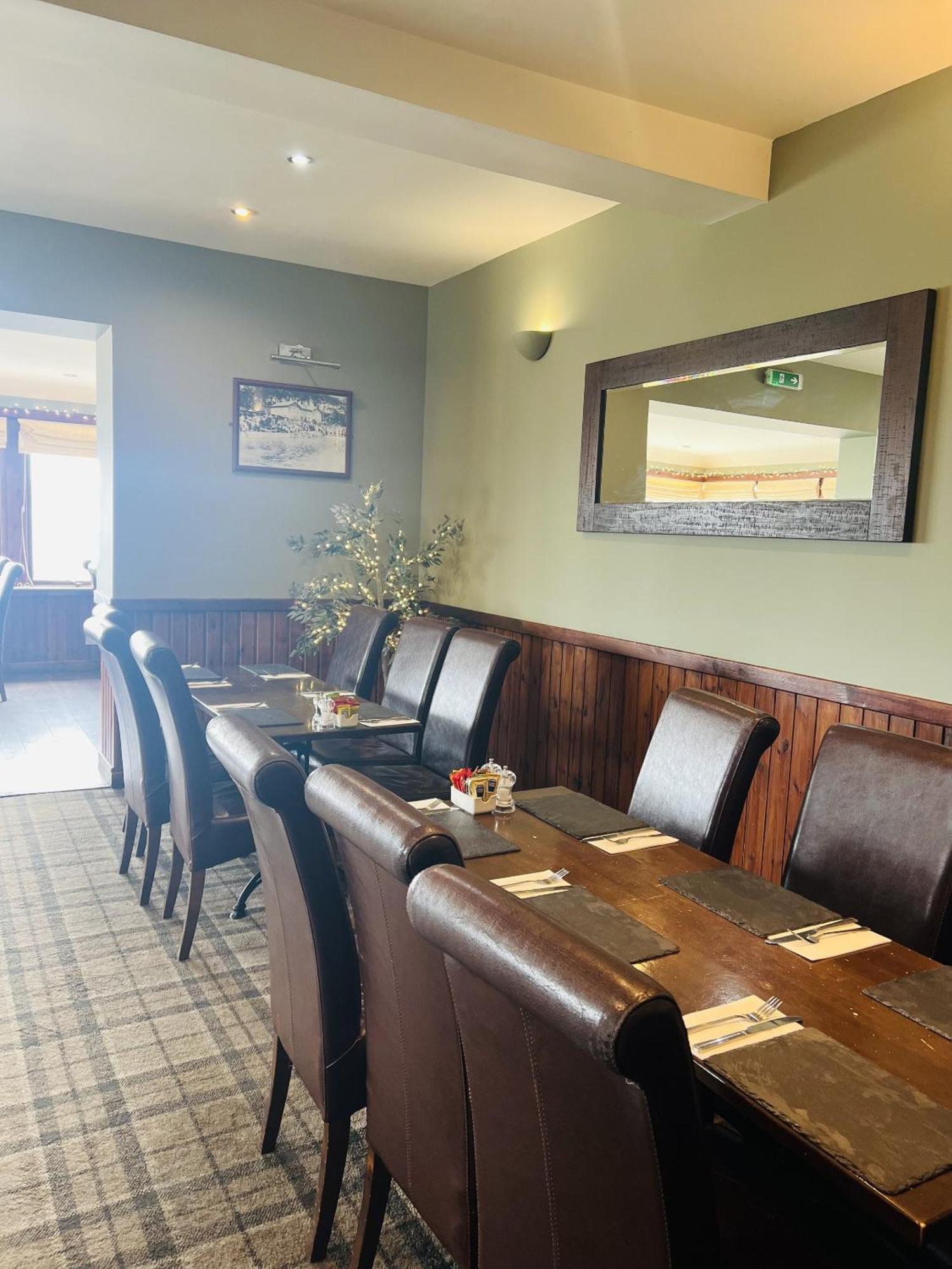 Tuckers Inn Invergordon Exterior photo